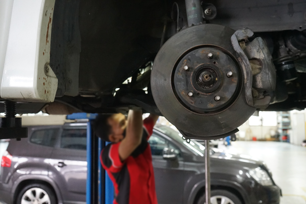 affordable car suspension repair or replacement auto workshop services.